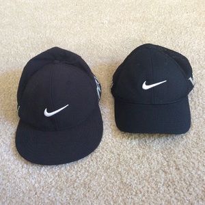 2 Nike hats